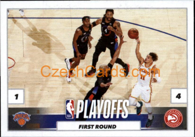 New York Knicks-Atlanta Hawks 2021/22 Panini NBA sticker and card #60