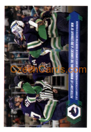 Team Highlights Canucks 2023/24 Topps NHL sticker #478