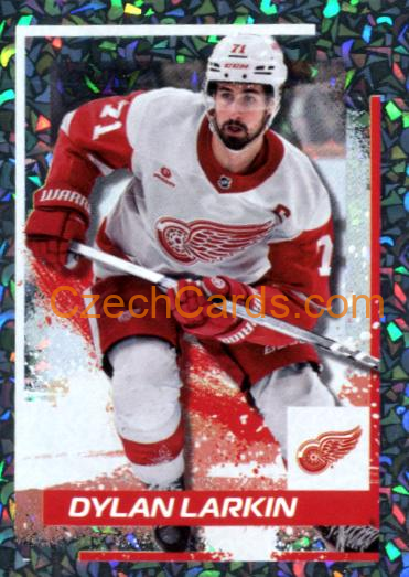 Dylan Larkin 2024/25 Topps NHL Sticker foil #173